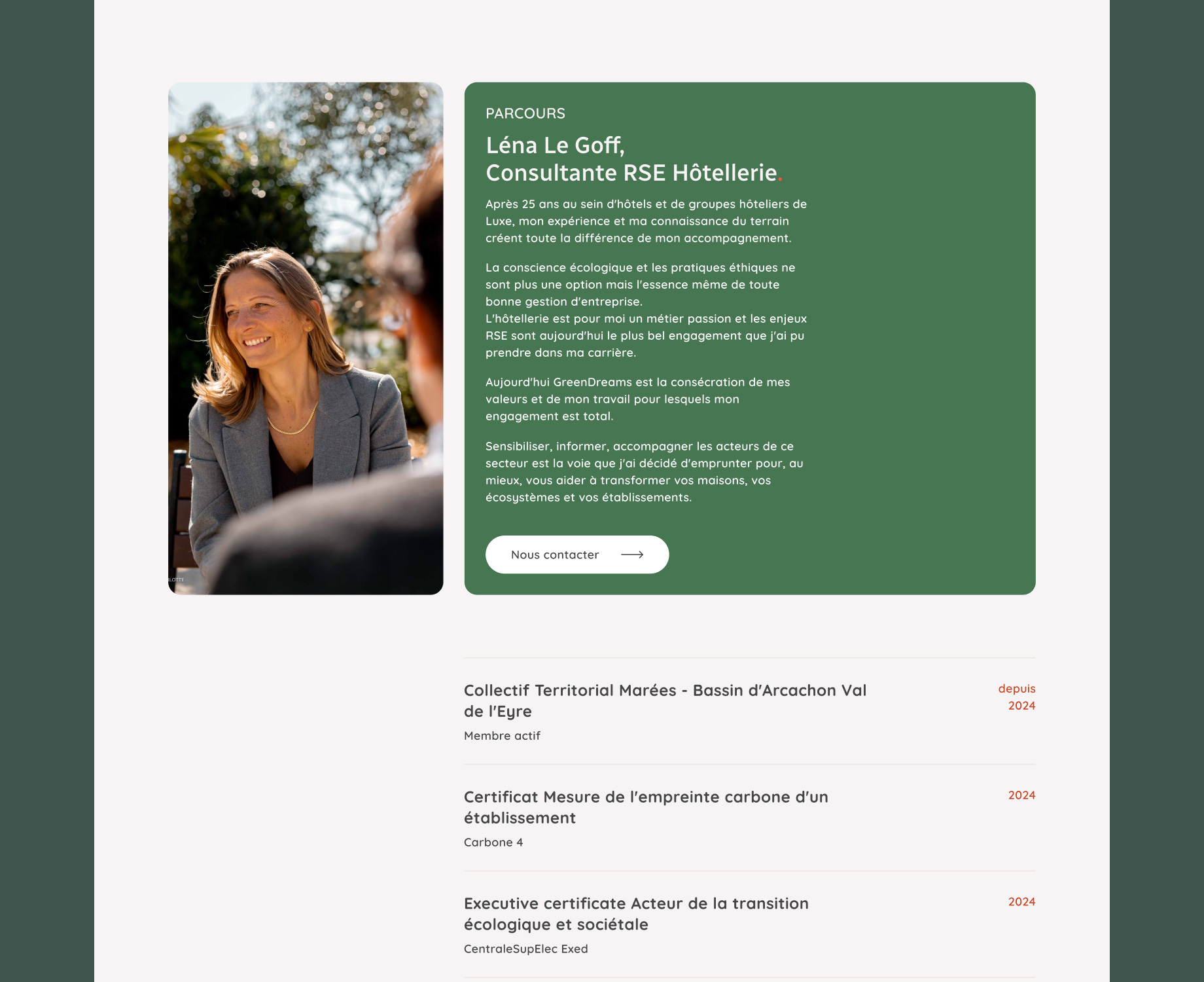 Imprime écran du site de Léna avec un texte détaillant son parcours.